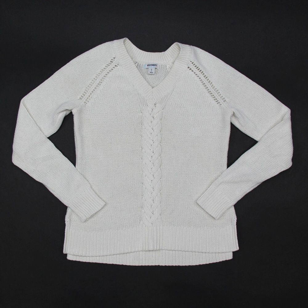 🎉4/$15🎉 Old Navy White Cable Knit Sweater